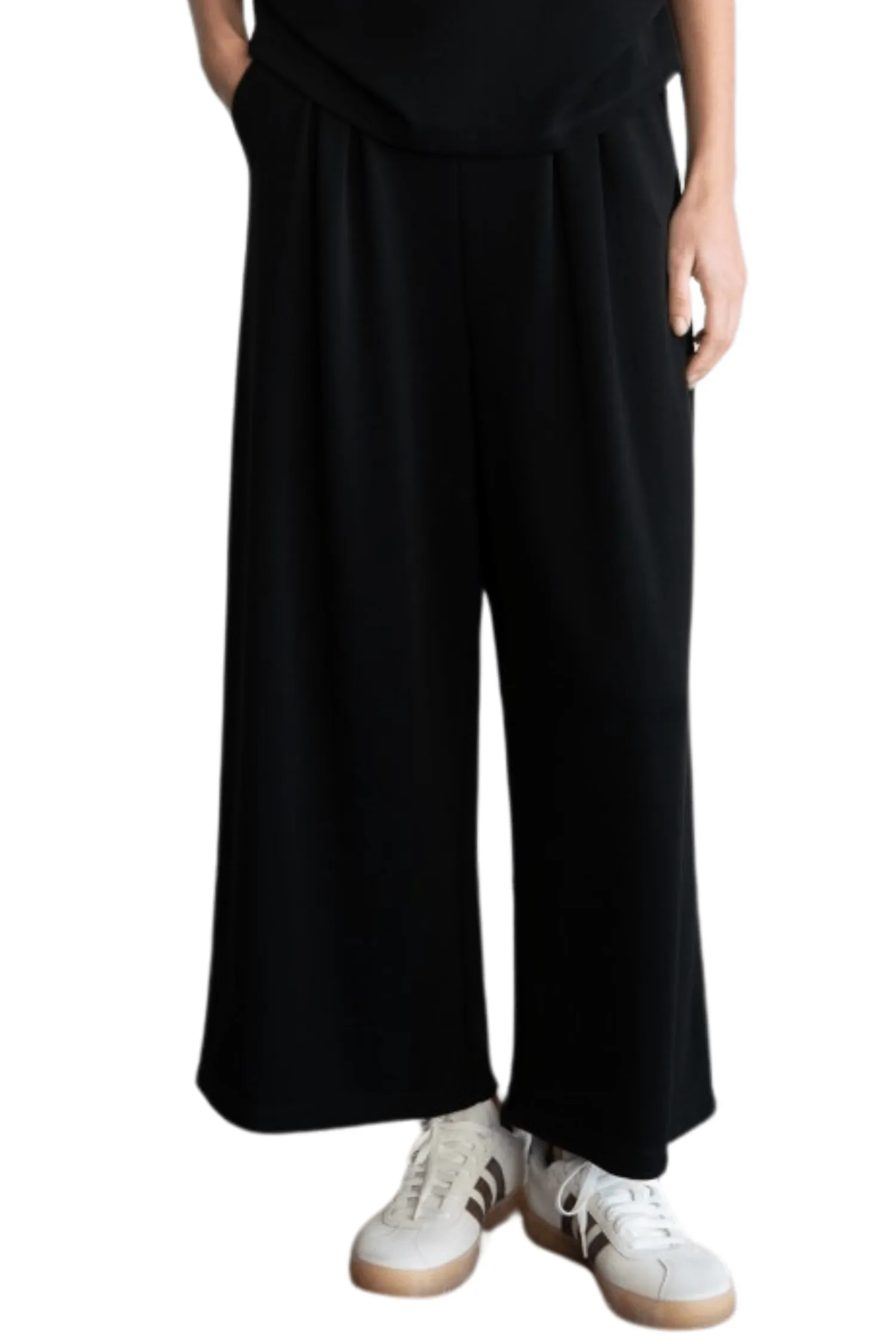 Pleated Wide-Leg Sweatpants